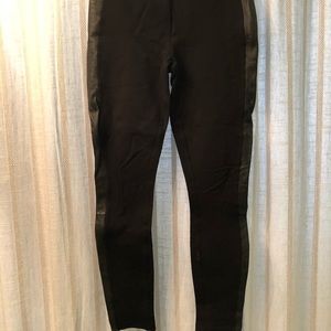 Black pants with leather trim song side size 00